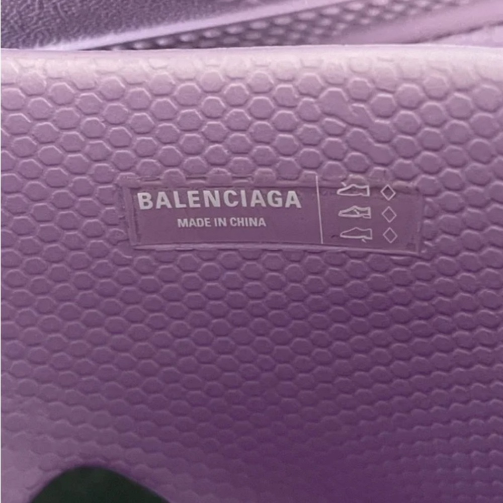 BALENCIAGA X Pool CROCS™ - Picture 7 of 9